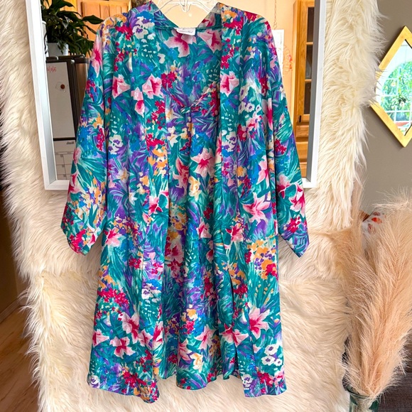 Vintage Other - Vintage Inner Most Robe and Slip Dress Sleep Set in Vibrant Floral